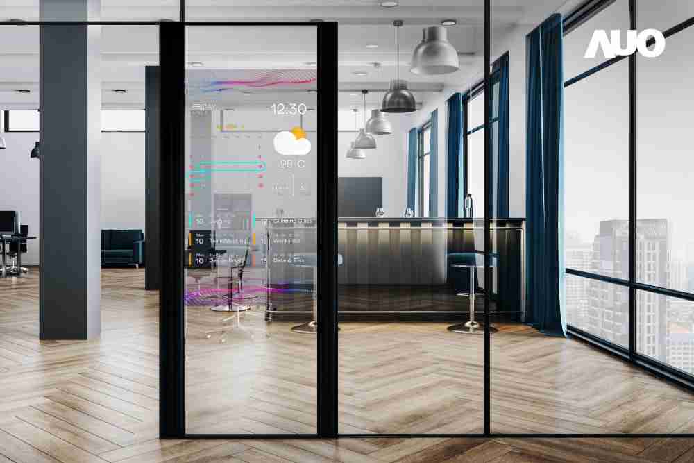 60吋Micro LED透明窗屏显示器，，，，可依需求调整并延伸应用于不同场域，，，，包括汽车侧窗或家庭玄关、、、、智慧橱窗、、、、商业展示等面向，，，提供丰富的信息娱乐内容